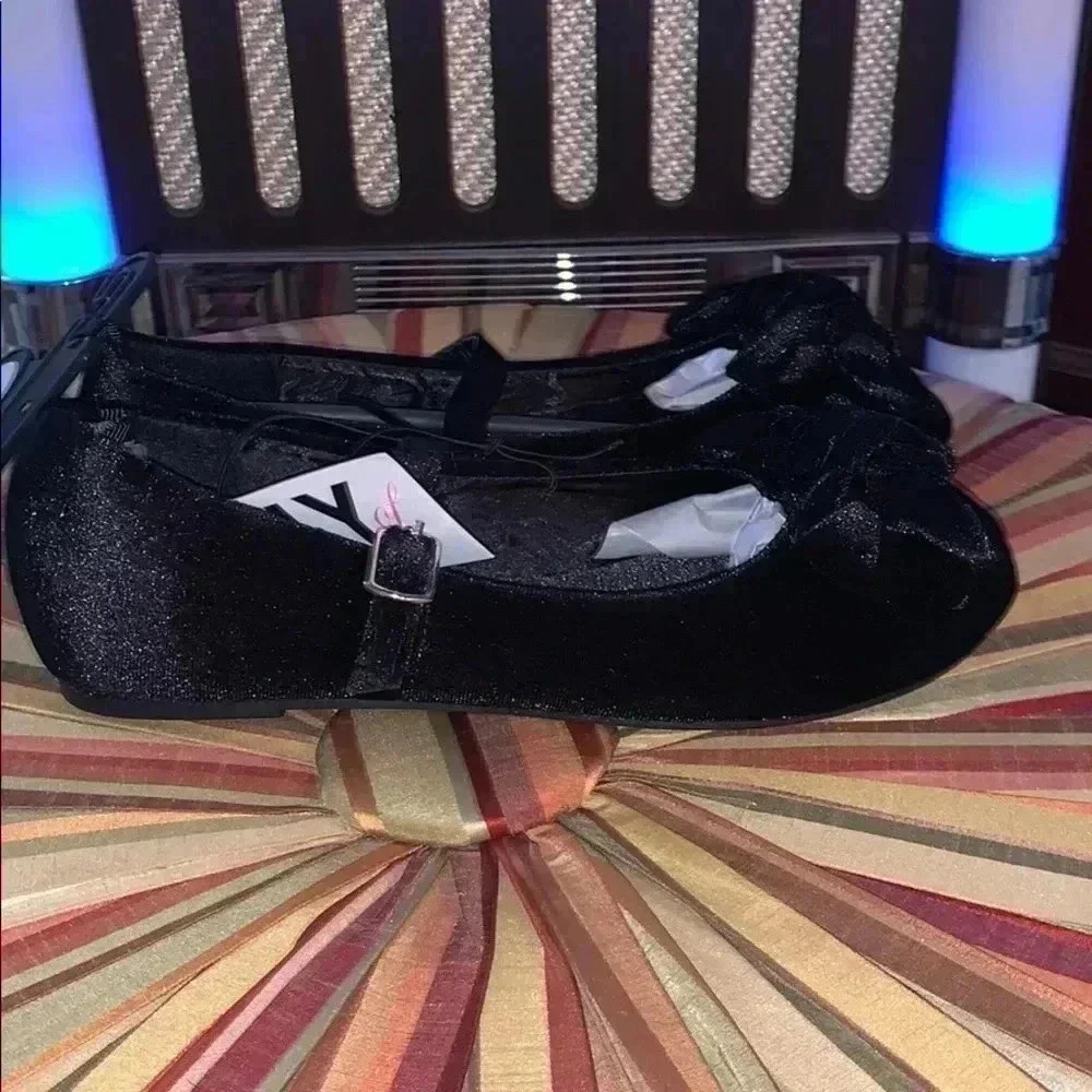 COPY - Girls black suede ballet flats size 1